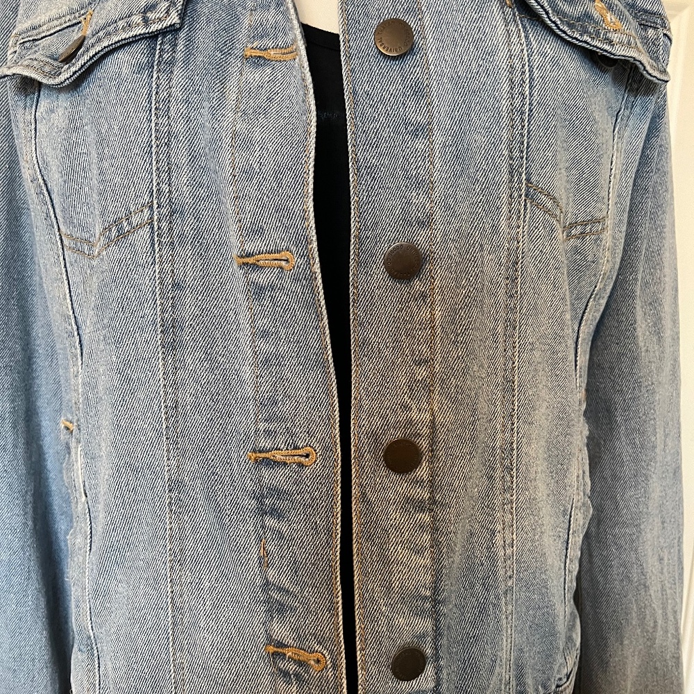 Universal Thread Jean Jacket - Picture 4 of 6